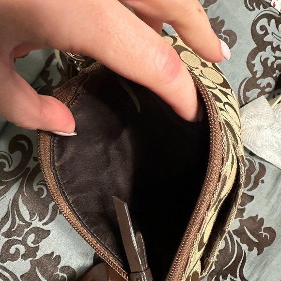 Coach Signature Stripe Convertible Shoulder Bag Barely Used - Picture 7 of 9